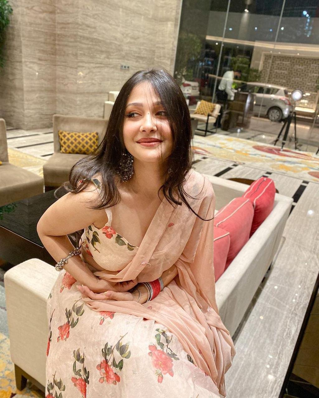 cash payment Good looking and fully cooperative call girl available in Darbhanga image 1